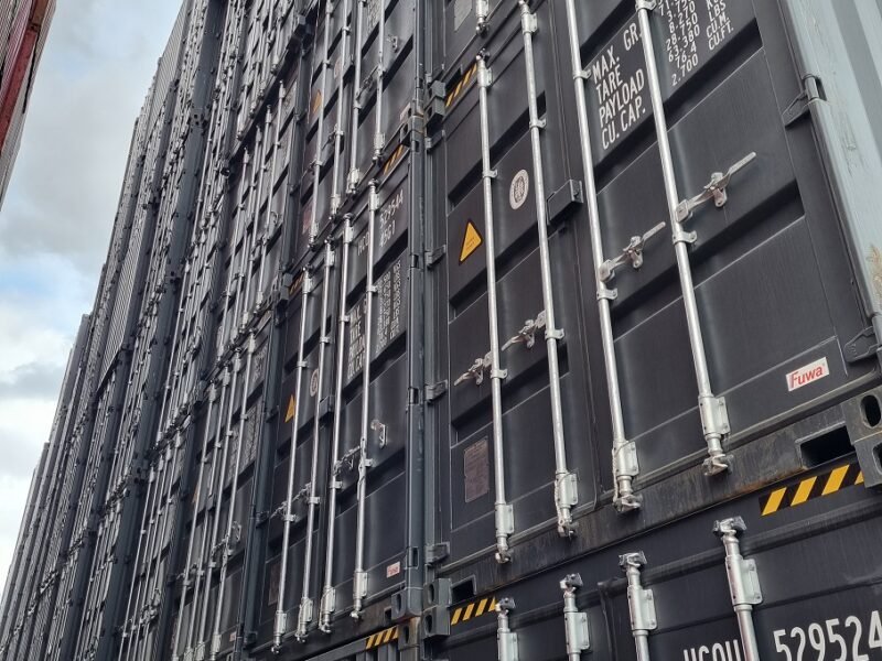 40 Fuß High Cube Container, schwarzgrau 40 Fuß High Cube Container, schwarzgrau