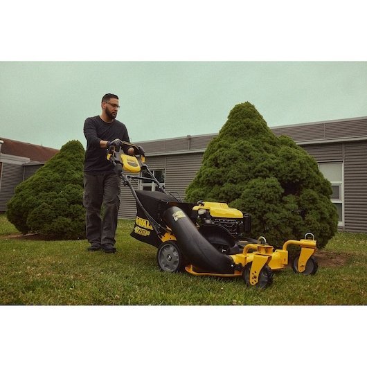 DEWALT 28 in. 224cc 3-in-1 Self-Propelled Gas Push Lawn Mower DEWALT 28 in. 224cc 3-in-1 Self-Propelled Gas Push Lawn Mower