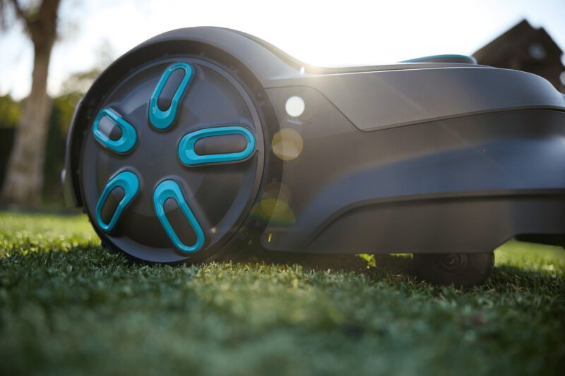 Gardena SILENO Flex Robotic Lawn Mower 2025