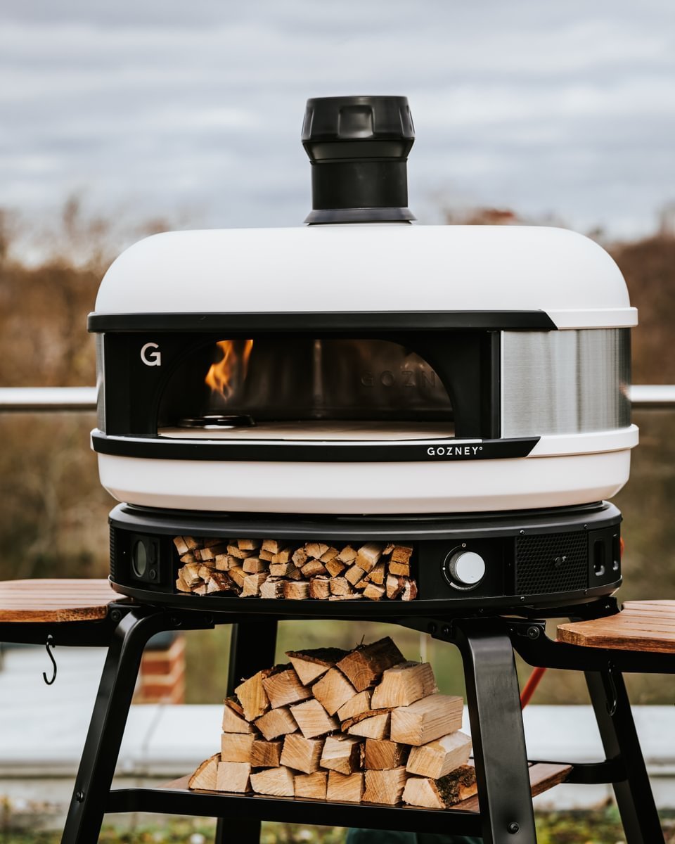 Gozney Dome Multi-fuel Pizzaofen-Bundle (5-tlg.) Gozney Dome Multi-fuel Pizzaofen-Bundle (5-tlg.)
