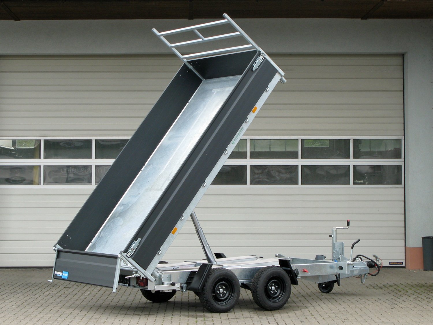 Hapert Cobalt Plus 3500 3-Seiten-Kipper Hapert Cobalt Plus 3500 3-Seiten-Kipper