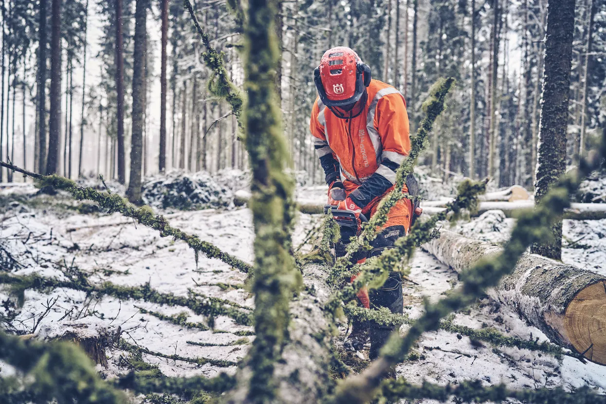 Husqvarna 560 XP® G Mark II / 45 Husqvarna 560 XP® G Mark II / 45