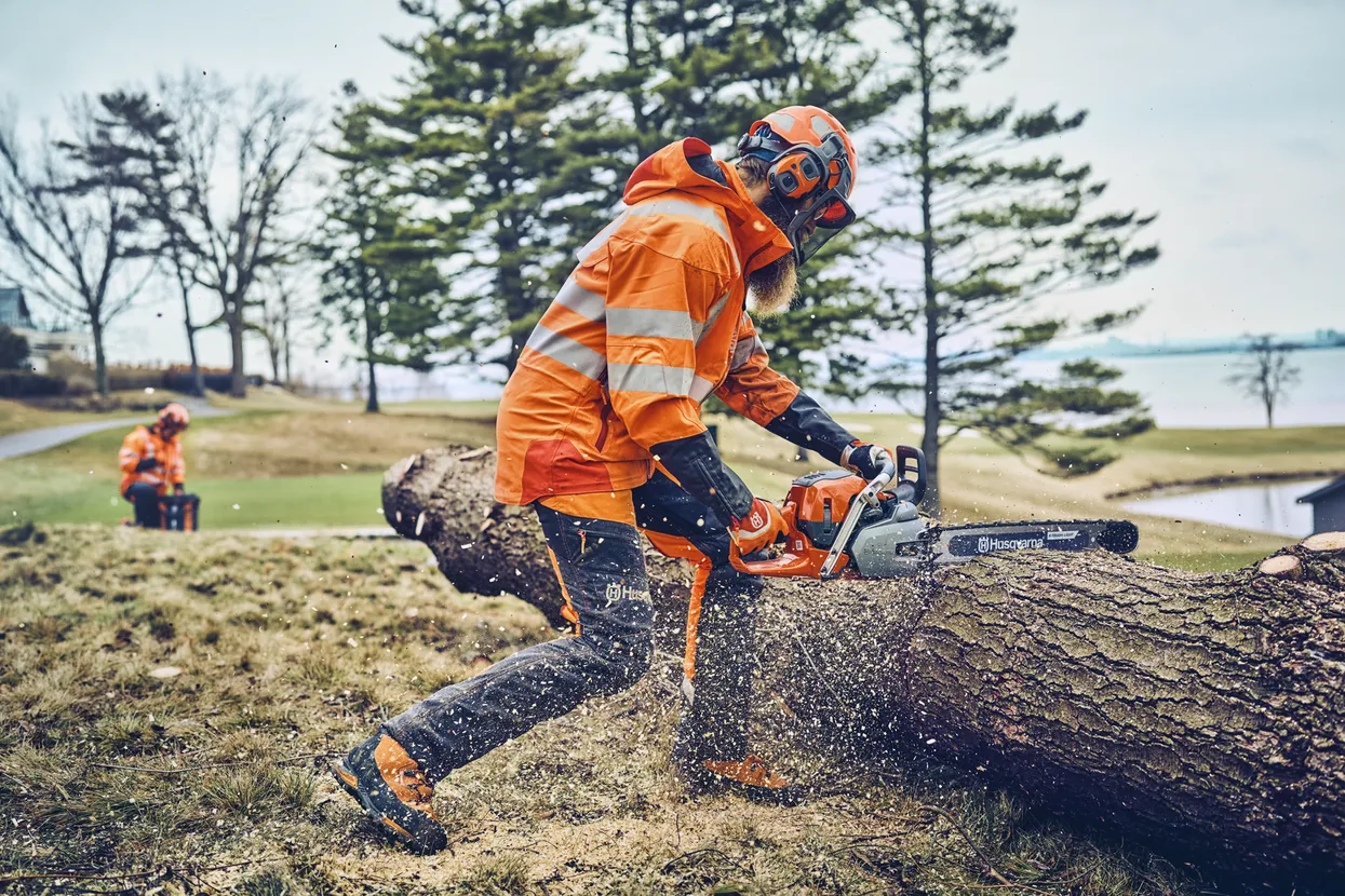 Husqvarna 562 XP® Mark II / 45 Husqvarna 562 XP® Mark II / 45