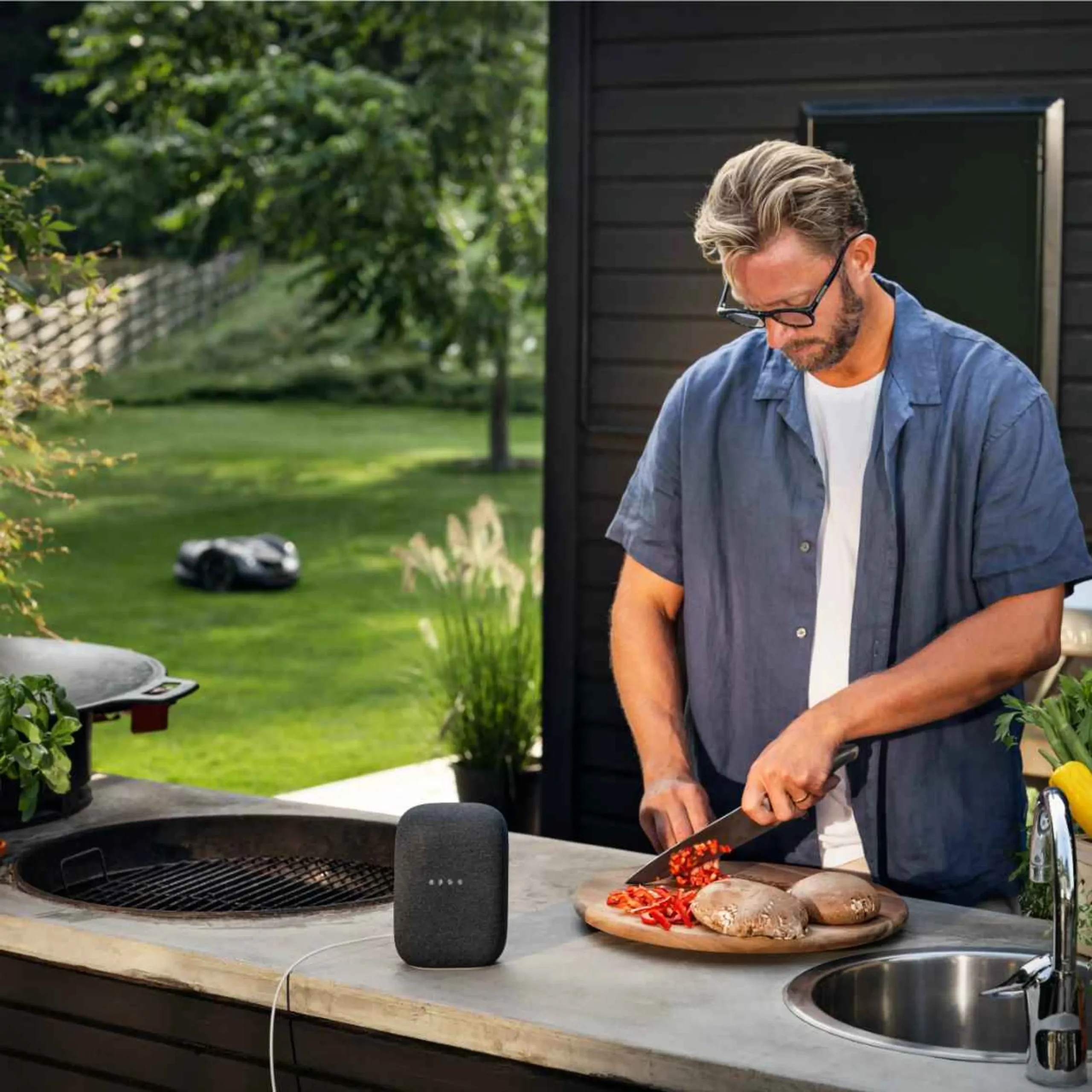 Husqvarna Automower 405XE NERA + Garage Husqvarna Automower 405XE NERA + Garage