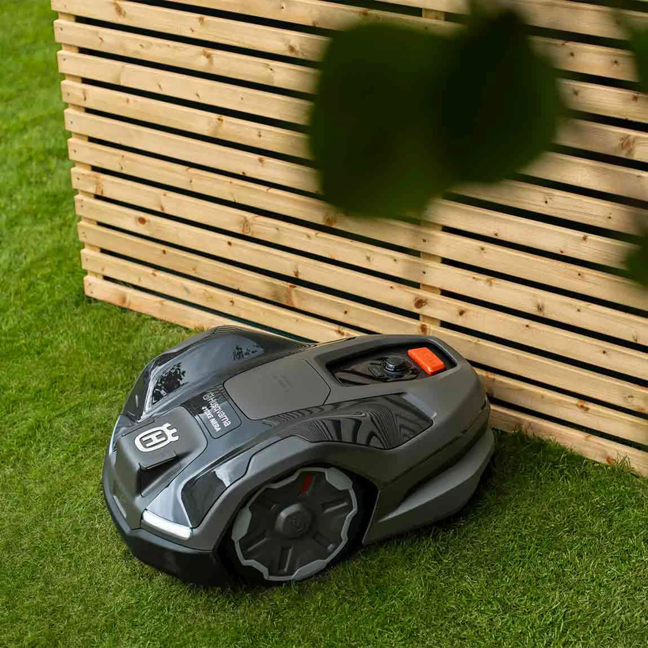 Husqvarna Automower 410XE NERA Mähroboter Husqvarna Automower 410XE NERA Mähroboter