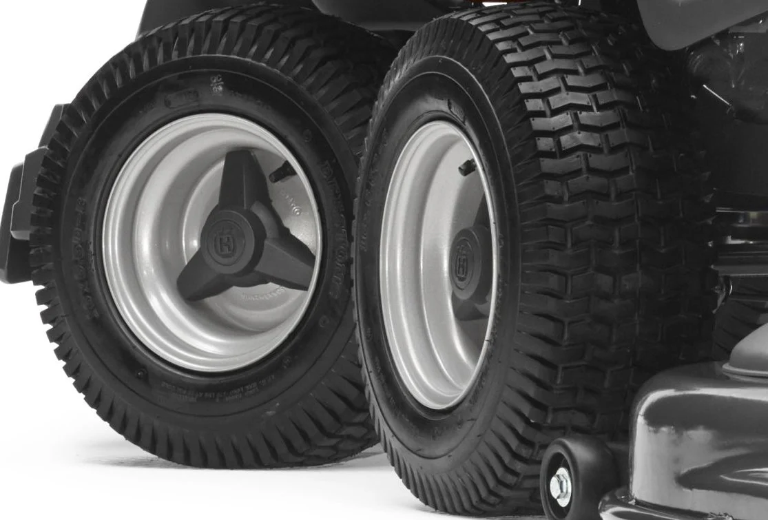 Husqvarna RC 318T – ohne Mähdeck – Modell 2025 Husqvarna RC 318T – ohne Mähdeck – Modell 2025