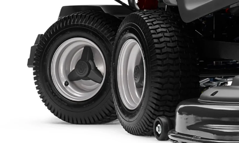 Husqvarna RC 320Ts AWD – ohne Mähdeck – Modell 2025