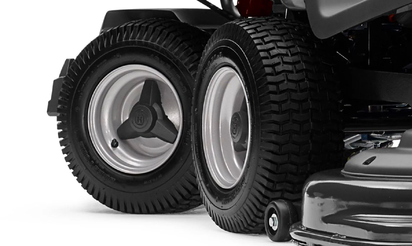 Husqvarna RC 320Ts AWD – ohne Mähdeck – Modell 2025 Husqvarna RC 320Ts AWD – ohne Mähdeck – Modell 2025