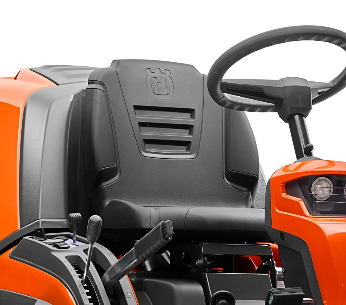 Husqvarna RC 320Ts AWD – ohne Mähdeck – Modell 2025 Husqvarna RC 320Ts AWD – ohne Mähdeck – Modell 2025