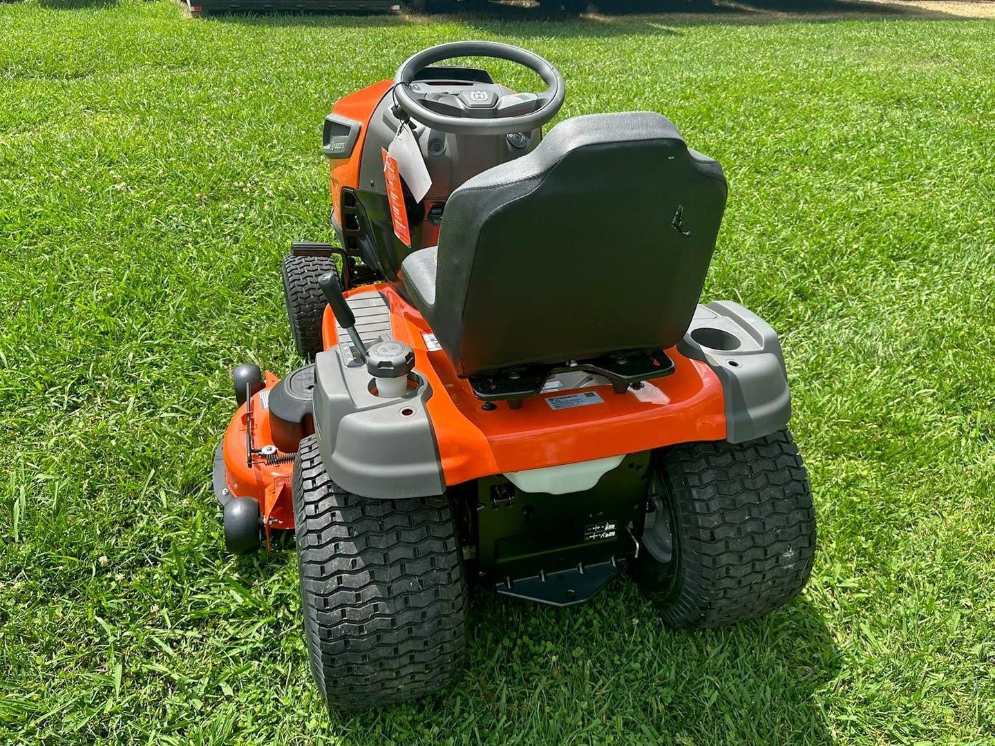 Husqvarna TS 148XK 48" Lawn Tractor 24HP KOH (Scratch and Dent) Husqvarna TS 148XK 48" Lawn Tractor 24HP KOH (Scratch and Dent)