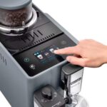 Kaffeevollautomat De’Longhi EXAM440.55.G Rivelia Milk Grau