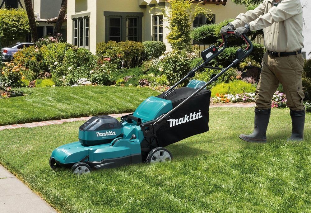 Makita LM002JM101 – inkl. Akku und Ladegerät – Modell 2025 Makita LM002JM101 – inkl. Akku und Ladegerät – Modell 2025