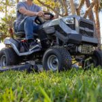 Murray MT100 42 in. 13.5 HP 500cc E1350 Series Briggs and Stratton Engine 6-Speed Manual Gas Riding Lawn Tractor Mower